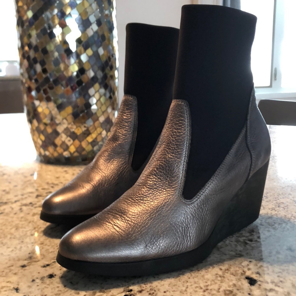 Arche elastic sock boot